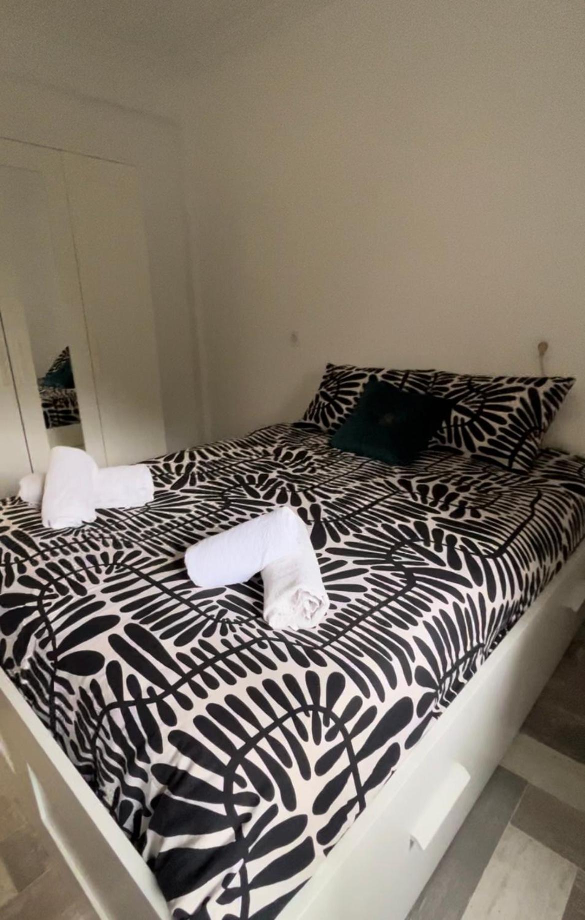 Lovely Rooms En Piso Compartido Sevilla Exterior foto